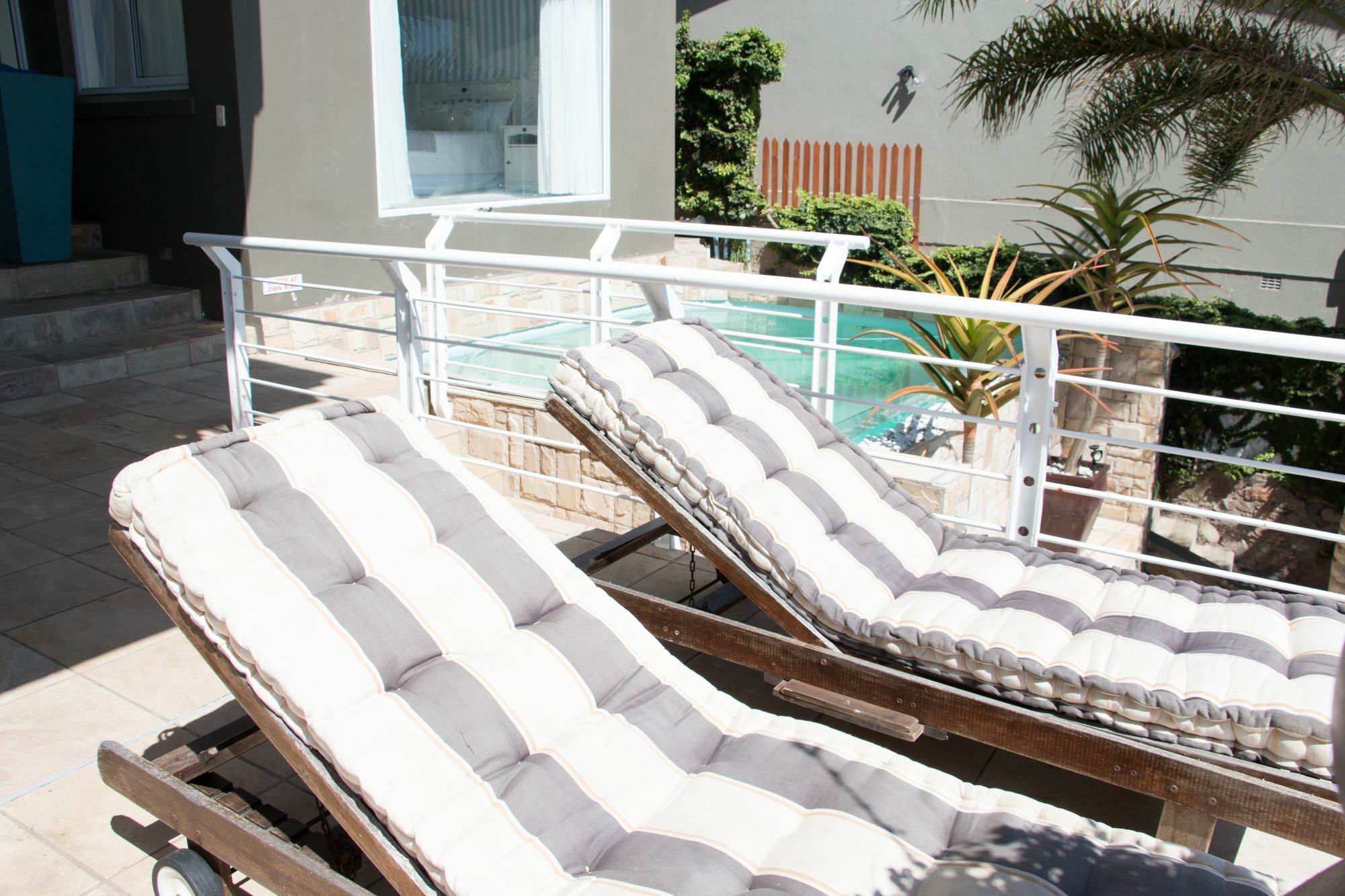 4 On Montagu Accommodation Mossel Bay Exterior foto