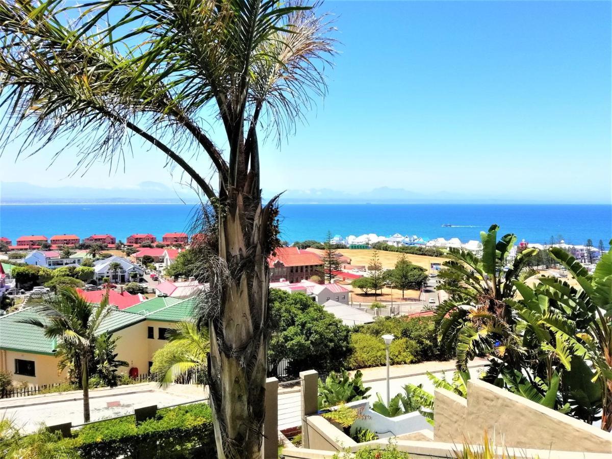 4 On Montagu Accommodation Mossel Bay Exterior foto