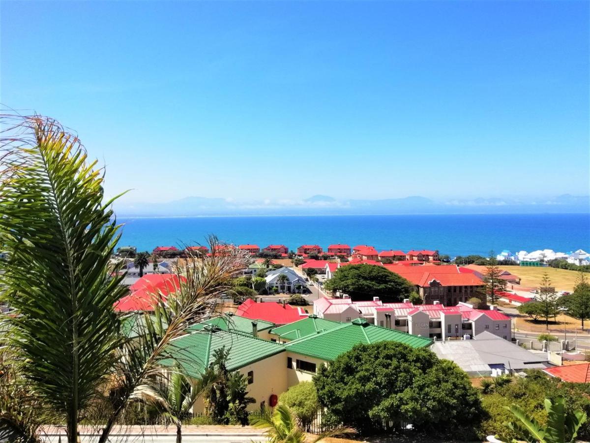 4 On Montagu Accommodation Mossel Bay Exterior foto